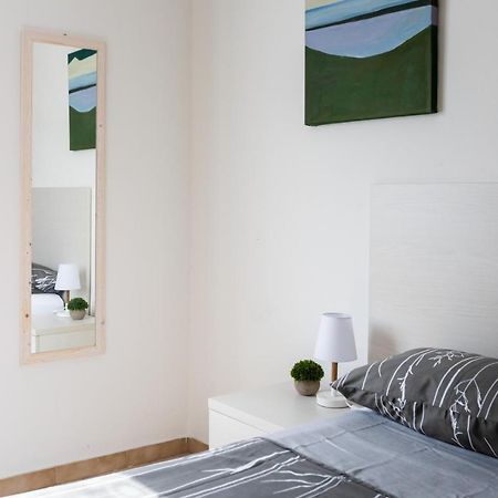 House Of Poet Wide Apartment In The City Center Asti Extérieur photo
