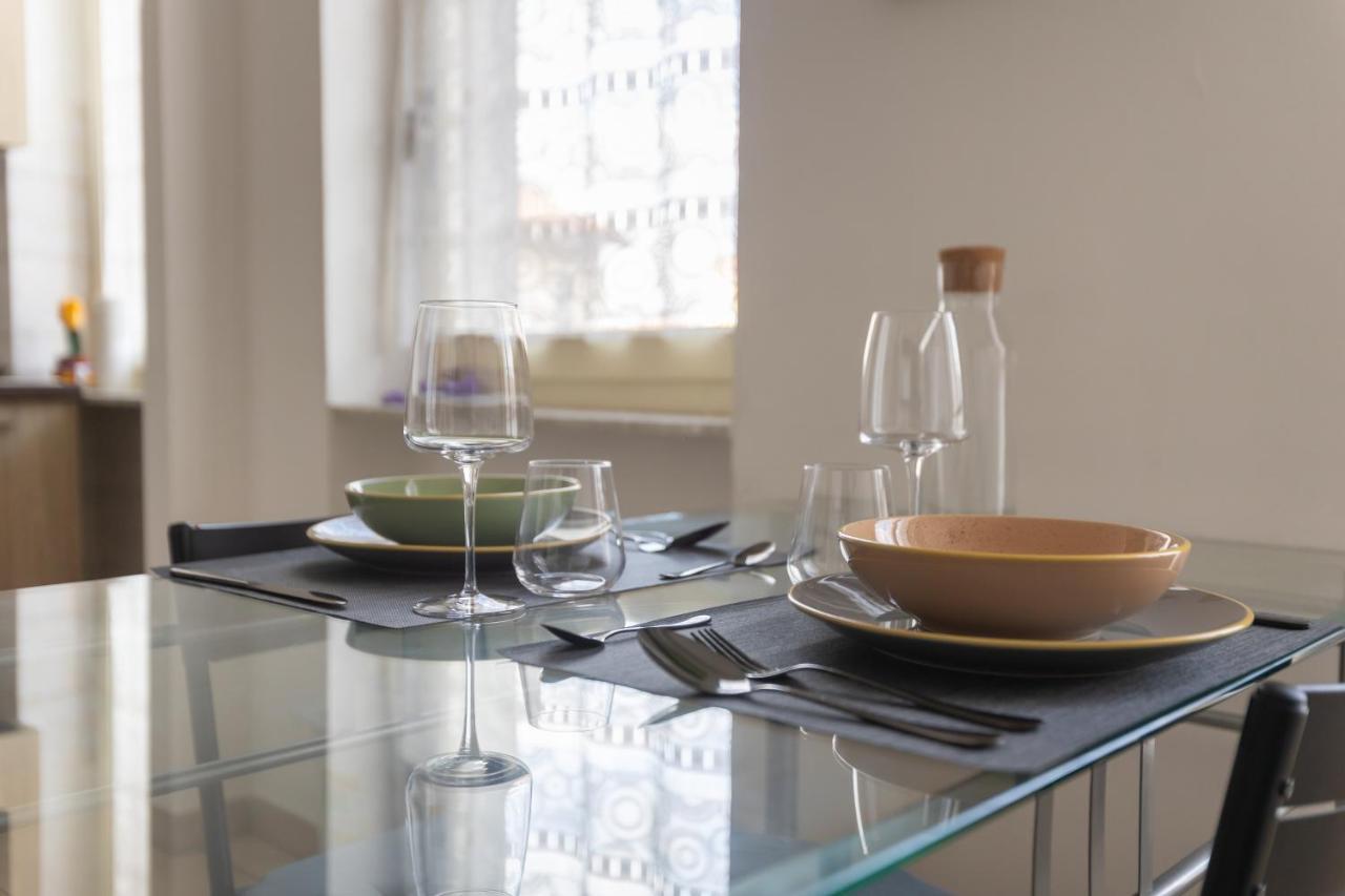 House Of Poet Wide Apartment In The City Center Asti Extérieur photo
