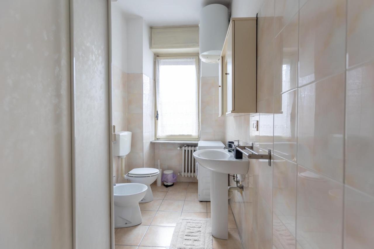 House Of Poet Wide Apartment In The City Center Asti Extérieur photo