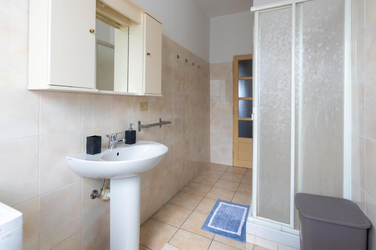 House Of Poet Wide Apartment In The City Center Asti Extérieur photo