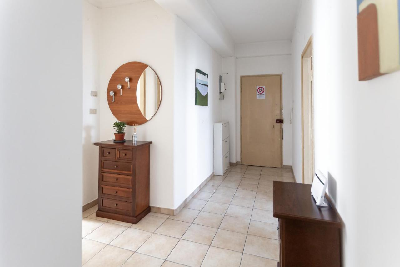 House Of Poet Wide Apartment In The City Center Asti Extérieur photo